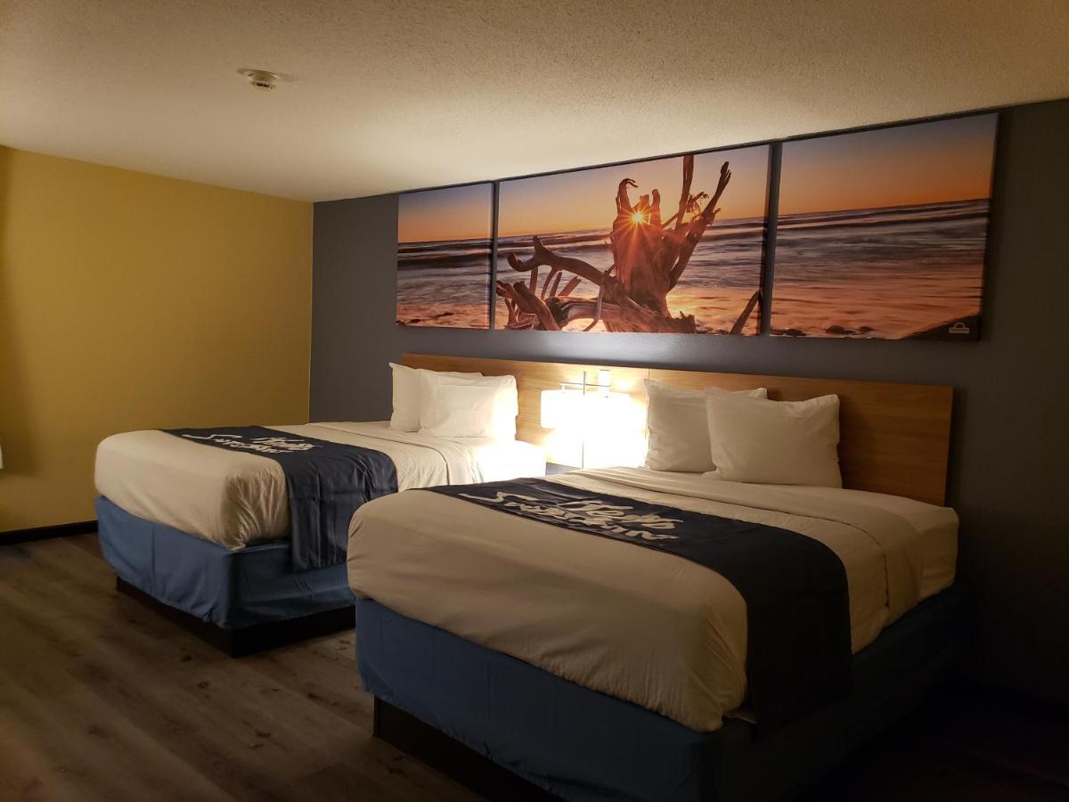 Days Inn & Suites By Wyndham Merrillville Bagian luar foto
